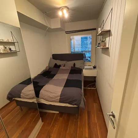 Great View - King Bed - Balcony W Roof - Sunroom Apartment
