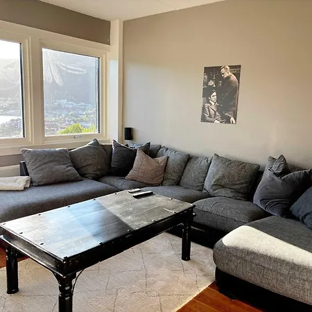 Great View - King Bed - Balcony W Roof - Sunroom Apartment